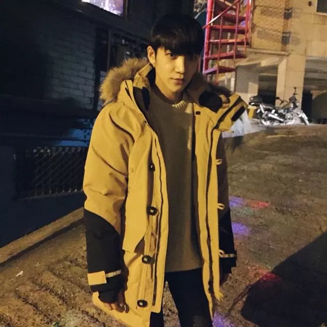 柏达娥容