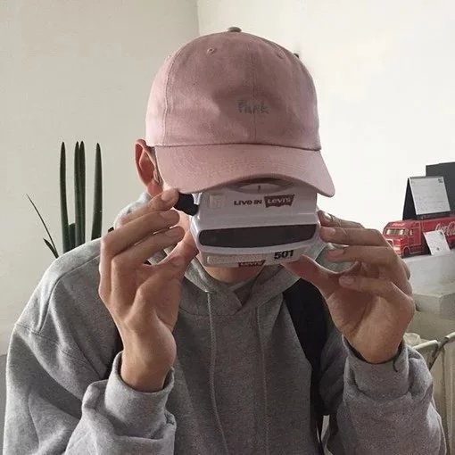 郑轮豪瑗