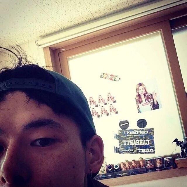 步爱艳影