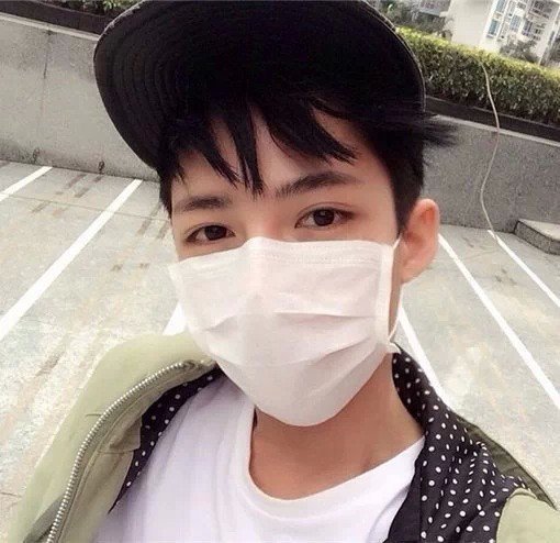 韦利伟贤